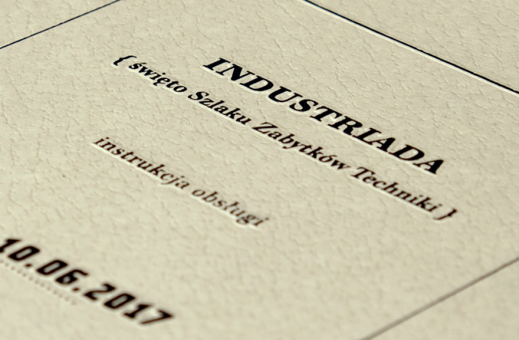Toczenie i czarny hot-stamping na okadce